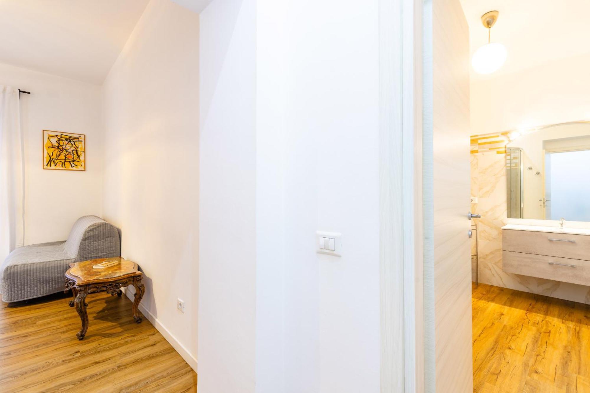Barrio 133 - Double Bedroom In Center By Napoliapartments Exterior foto